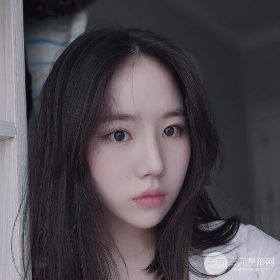 上海華美醫(yī)療美容李庭勛膨體隆鼻怎么樣？果對比圖