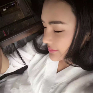 分享一下我的隆鼻失敗修復(fù)前后對(duì)比果圖片，沈國(guó)雄做的哦~