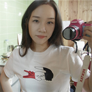 去年在格萊美做了頭發(fā)種植，看看前后對比和恢復(fù)果照片吧~~