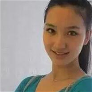 去年做的注射B****微整形，你們看看恢復(fù)前后的對比照片~~~