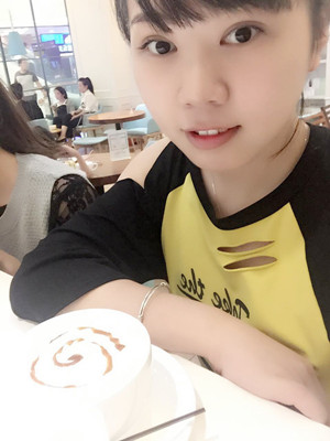 做了雙眼皮多項(xiàng)整形手術(shù)，大家來看看果如何