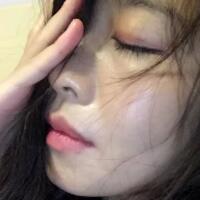 去醫(yī)院做了面部埋埋蛋白線.提升，肌膚緊致果不錯(cuò)