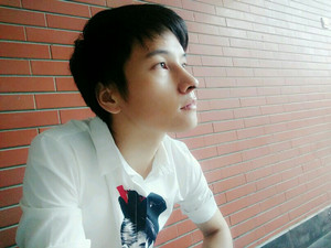 記錄了隆鼻整形（膨體隆鼻+鼻翼縮小）手術(shù)前后的過程，還有對比照片哦