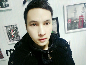 記錄了隆鼻整形（膨體隆鼻+鼻翼縮?。┦中g(shù)前后的過程，還有對比照片哦