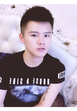 玻尿酸隆鼻+墊下巴親身經(jīng)歷~~果不錯(cuò)哦