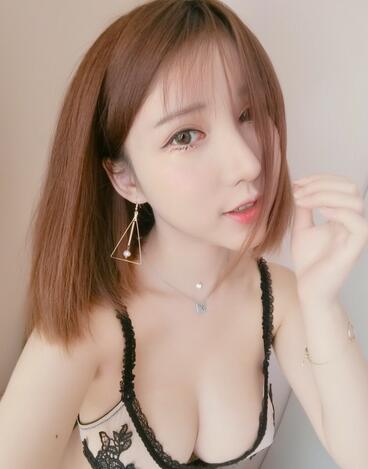 假體隆胸圓形果圖 躺下果分享