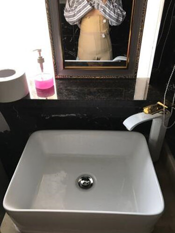 腰腹吸脂整形花了我兩萬多的錢  果真的挺不錯的