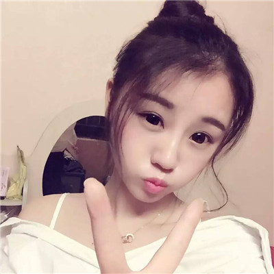 雙眼皮術(shù)后一個(gè)月果照片分享，眉山華信李建剛做的哦~