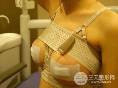 宜昌中愛張宜彬醫(yī)生給我做的假體隆胸手術(shù)，分享一下前后照片