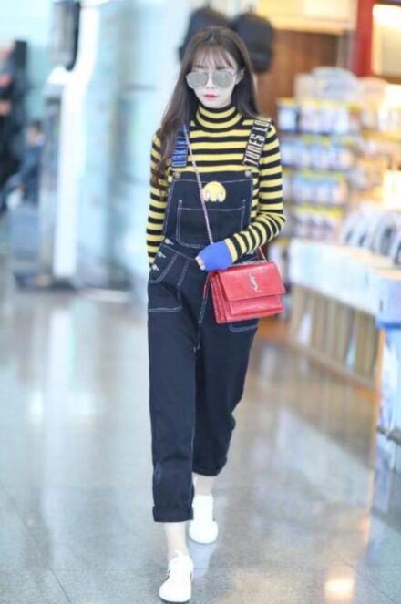 沈夢辰整容對比圖 下巴塞的假體被發(fā)現(xiàn) 