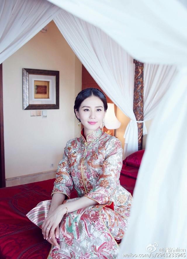 劉詩(shī)詩(shī)大餅?zāi)樧凒Z蛋臉 劉詩(shī)詩(shī)整容對(duì)比圖