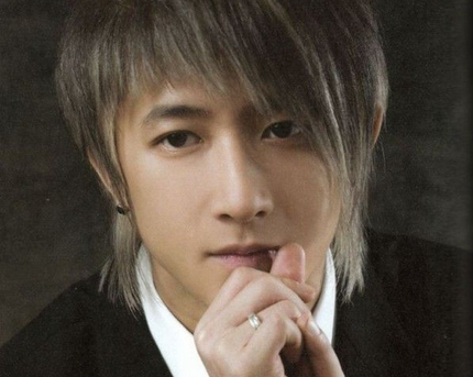 韓庚到底有沒(méi)有整容 韓庚整容對(duì)比圖