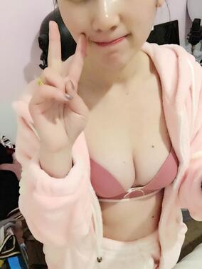 蜀尚蓉雅自體脂肪豐胸2個月啦~