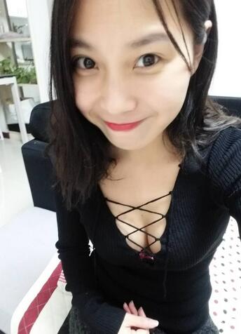 成都艾米麗自體脂肪豐胸前后對(duì)比