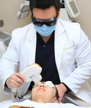 我做射頻緊膚經(jīng)歷 醫(yī)師：北京歐華王芳