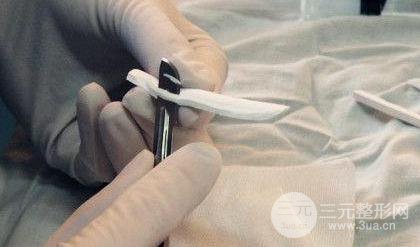 膨體材料隆鼻術(shù)后會透光嗎？術(shù)后怎樣護(hù)理？