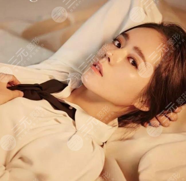 韓佳人整容了嗎？曾經(jīng)的鼻整形模板，她的鼻子有多“絕”！