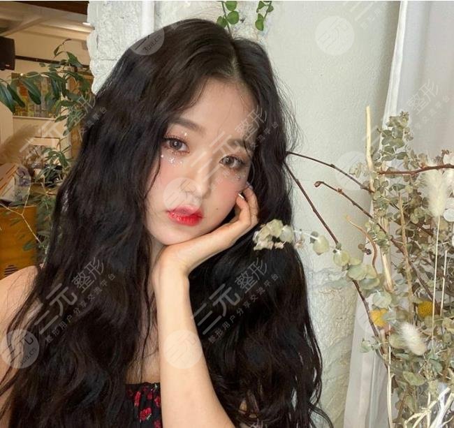 IZONE解散后張元英顏值下降？網(wǎng)友評：油膩了！17歲女愛豆顏值盤點！