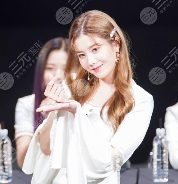 權(quán)恩妃整容了嗎?