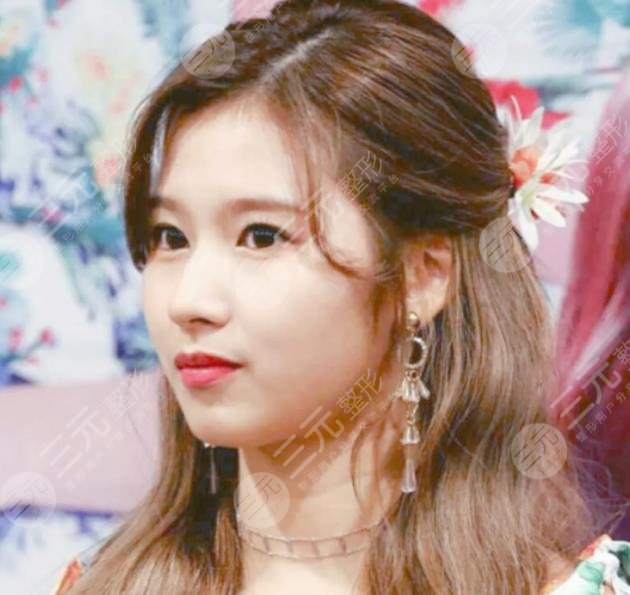 為什么說(shuō)sana顏值下降?