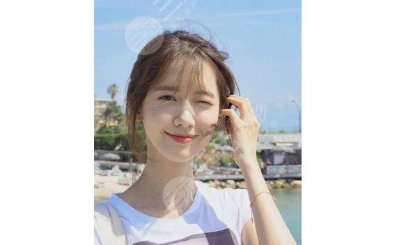 清純神顏的林允兒也有地包天？！顏值揭秘~