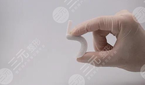 超體隆鼻術(shù)后多久恢復(fù)自然?