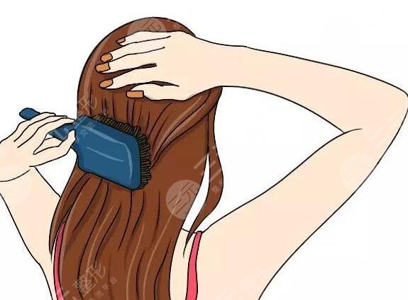 頻繁洗頭會導(dǎo)致脫發(fā)嗎?