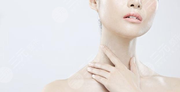 頸紋是什么原因造成的？