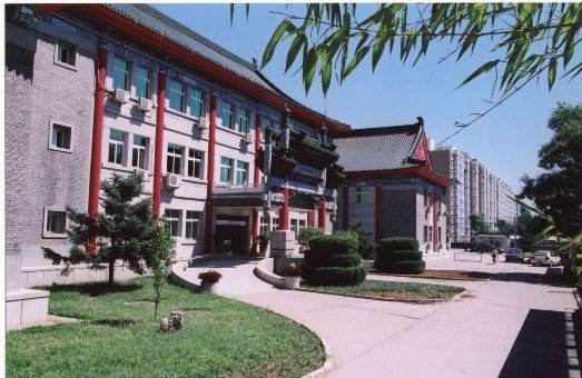 八大處整形醫(yī)院開內(nèi)眼角價格查詢！收費標(biāo)準(zhǔn)&好評醫(yī)生3位介紹~