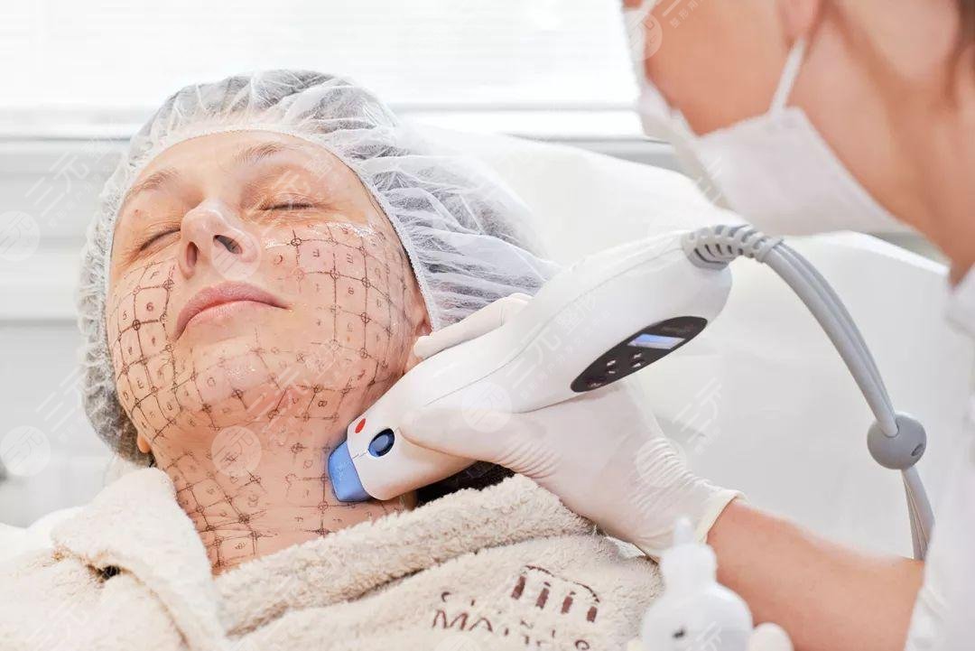 頸部皮膚松弛有什么辦法可以改良？