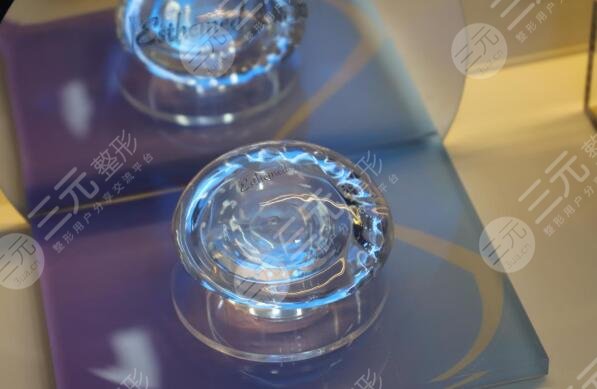 超詳細解答：產(chǎn)后乳房下垂用艾斯美假體隆胸好嗎？