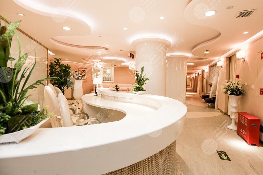 徐醫(yī)附院祛眼袋多少錢?